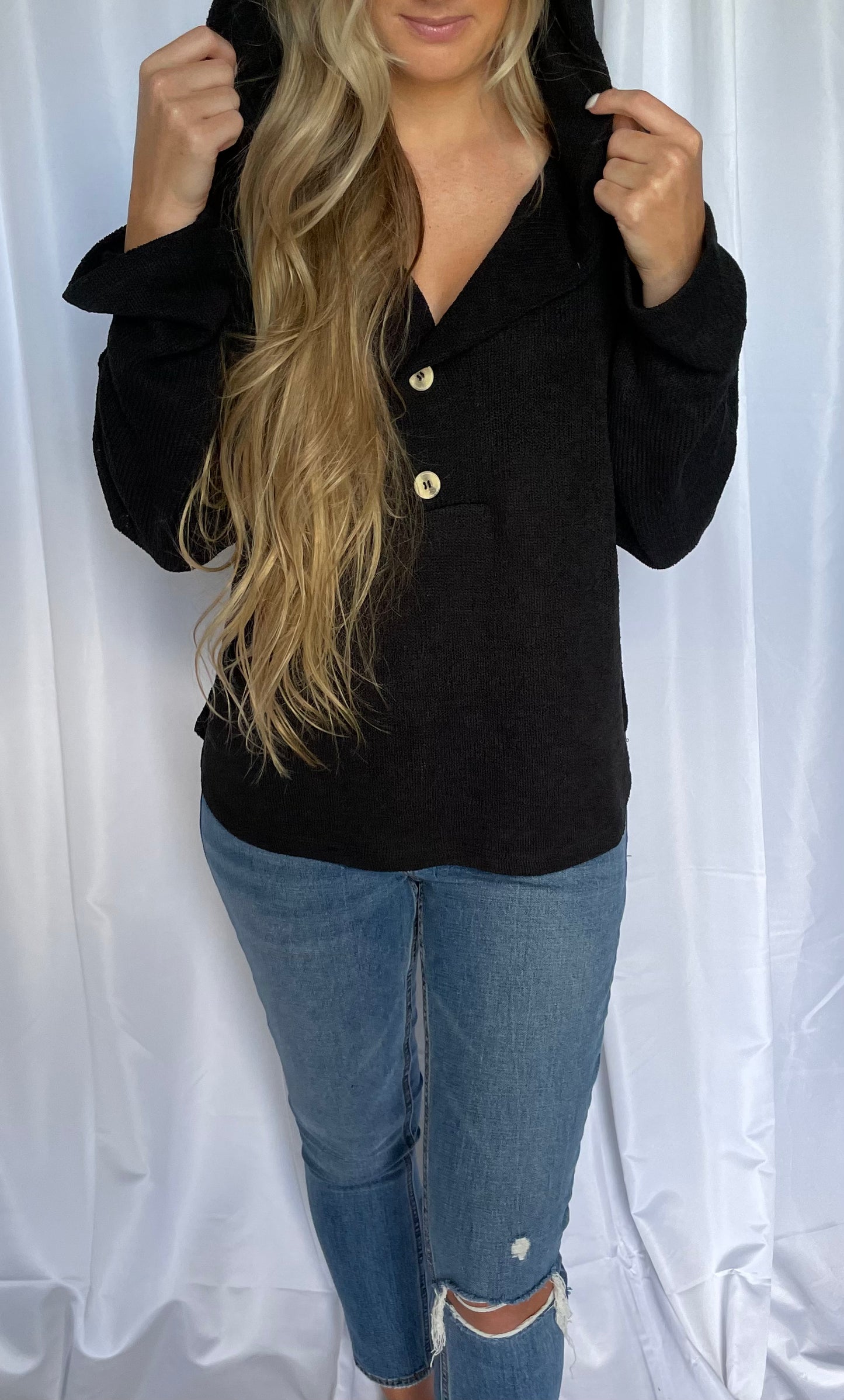 knit buttoned pullover